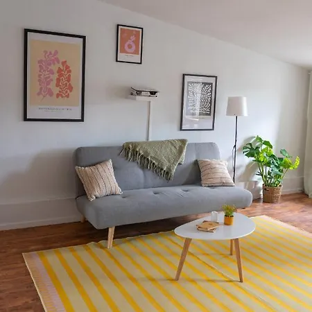 The Good Powisle 3 Bedrooms Apartment *