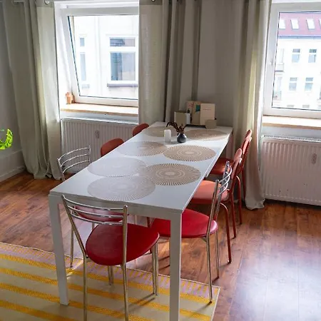 The Good Powisle 3 Bedrooms Apartment